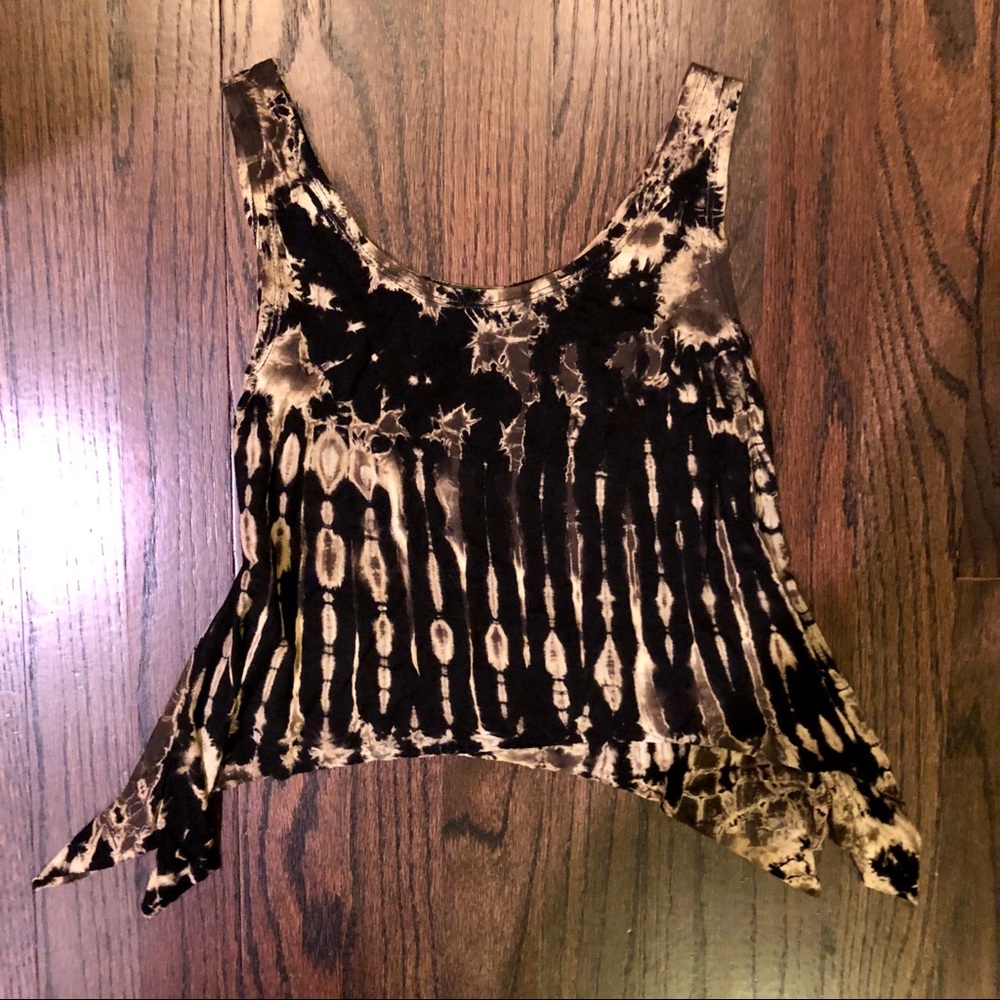 Cute Flowy Black and Gold Tie Dye Top